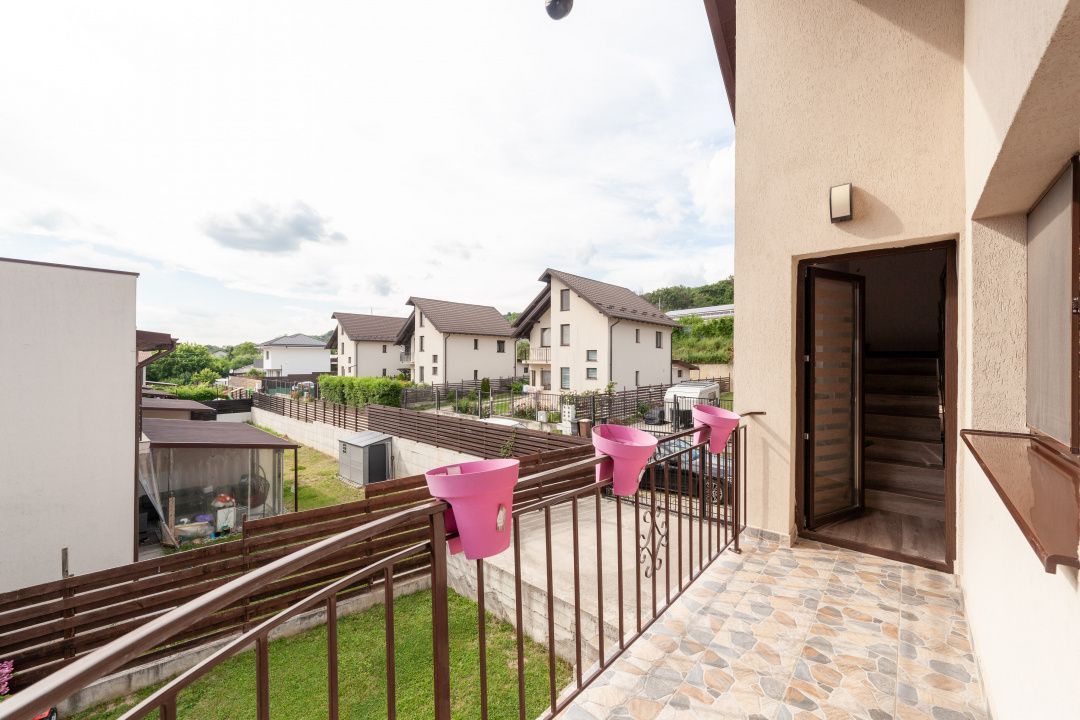 Casa cu 5 camere Stefanesti, Aleea Viilor, AG - Poză 11