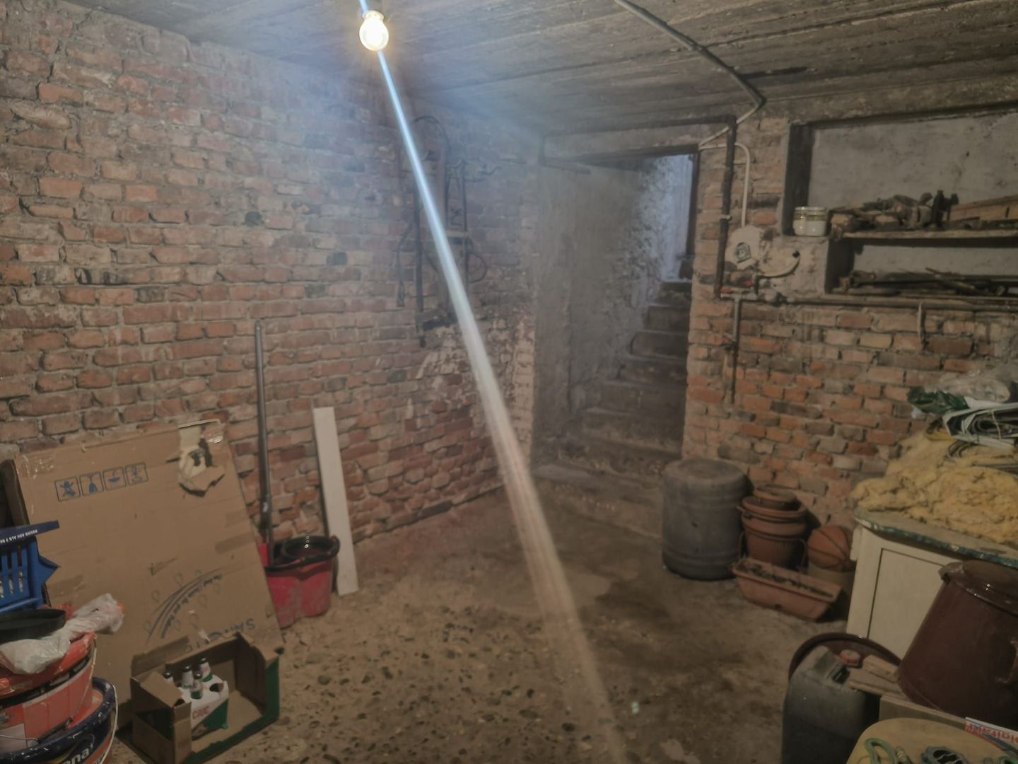 Casa singur in curte zona Astra - Poză 19