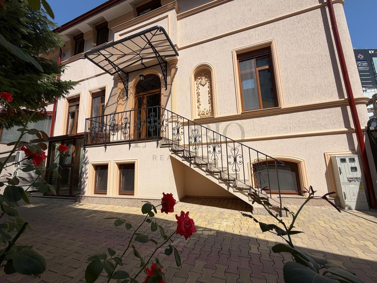 Casa/Vila 5 camere | Prima închiriere | 120 mp2 | Piața Victoriei - Poză 1