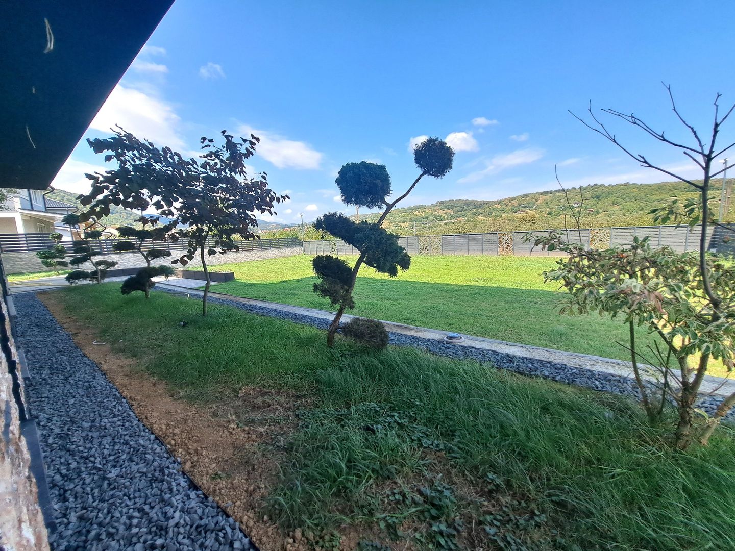 Casa cu piscina interioara si priveliste catre Cetatea Cisnadioarei - Poză 28