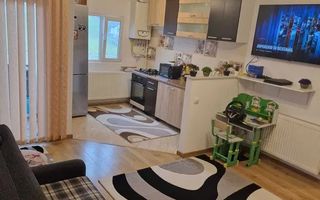 Apartament cu 3 camere in zona centrala - Poză 3