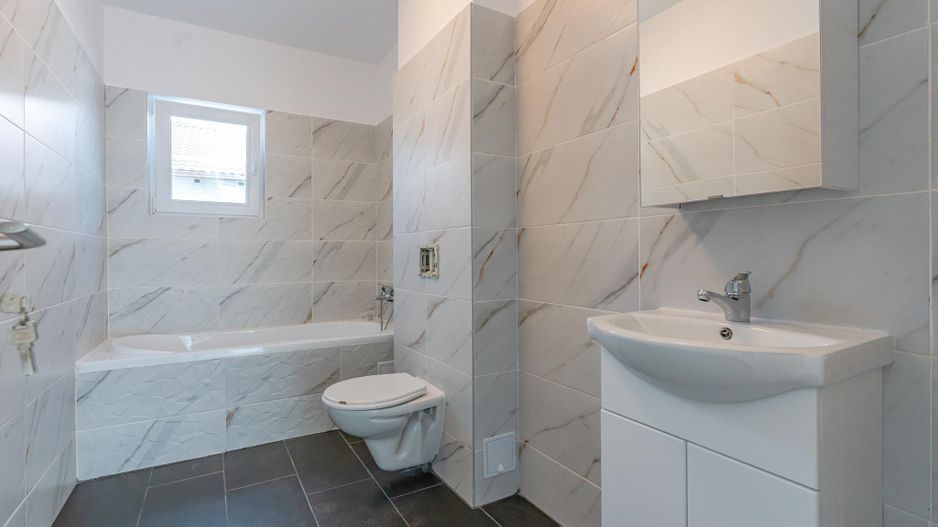 Casa de închiriat în Sânpetru - bucatarie mobilata si utilata - Poză 10