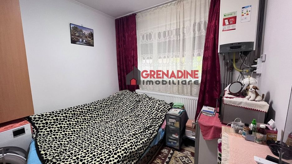Garsoniera cu Baie Proprie - 12 mp Renovata - Zona Astra - Poză 1