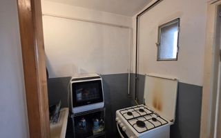 Apartament spațios cu 2 camere, și centrală proprie, Bucovina - Poză 6