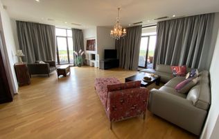 Penthouse 5 camere 250 mp lângă Ambasada SUA , zona Băneasa București