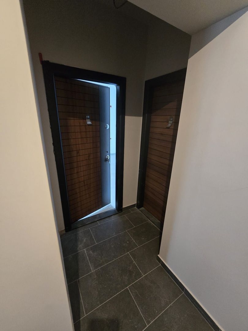 Apartament  cu 2 camere 49,35 mp + 21,35 mp terasele + loc de parcare - Busteni - Poză 7