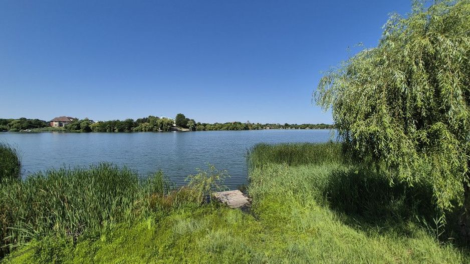 Priveliste spre lac! - Poză 9