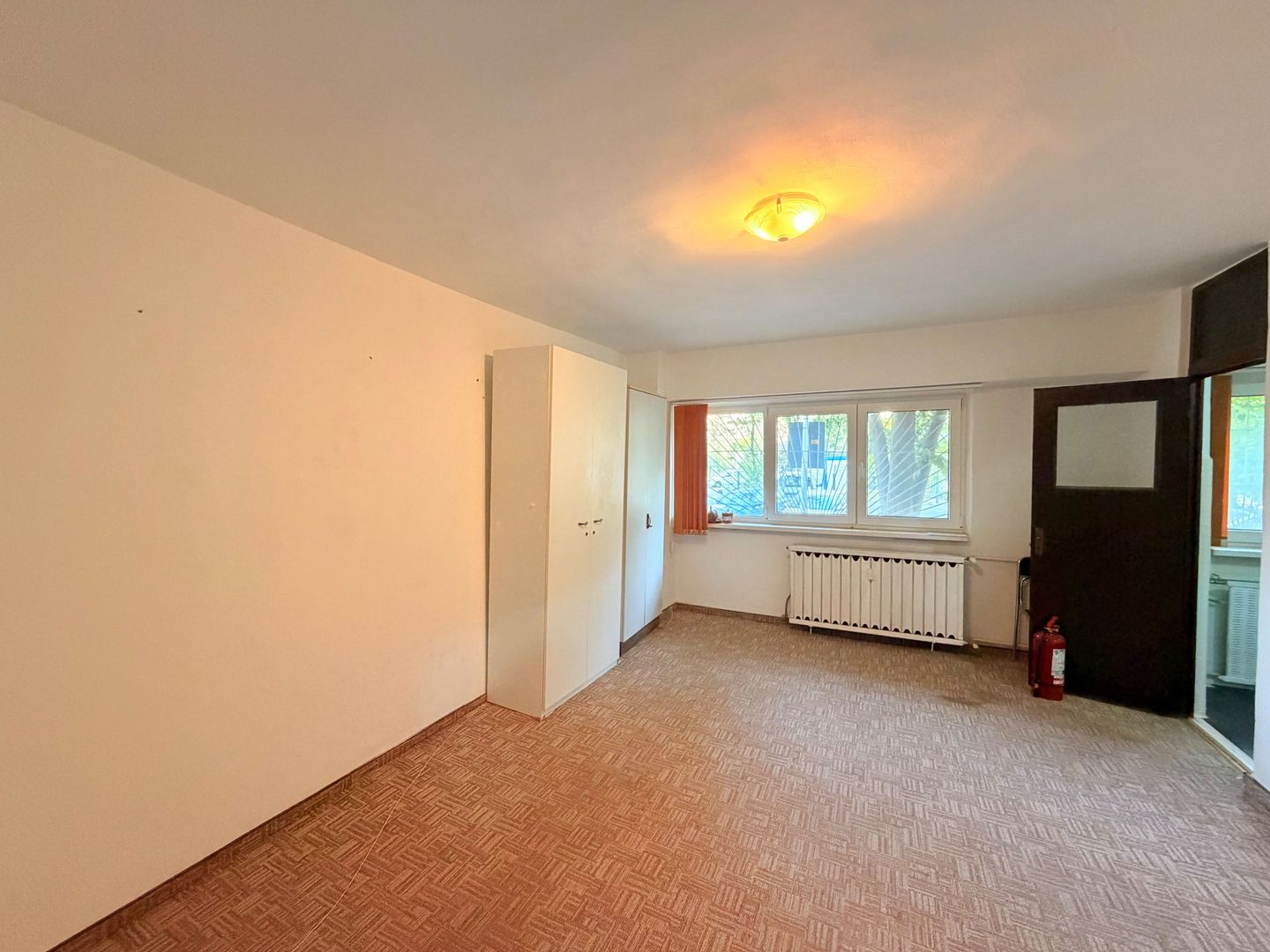 Garsoniera | 13 Septembrie | Comision 0% | Parter | 1990 | - Poză 1