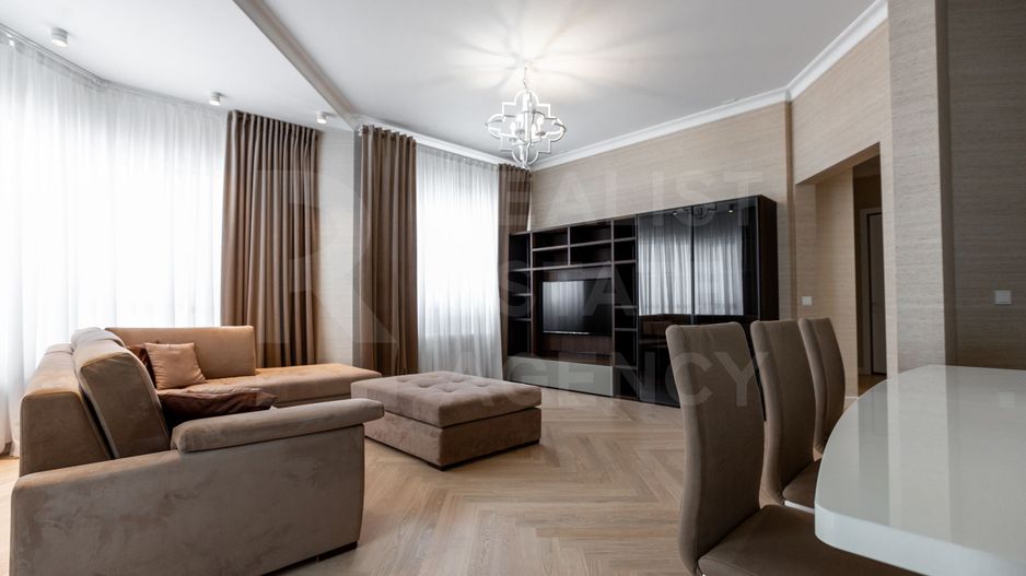 Chirie, apartament, 2 camere, str. București, Centru - Poză 4