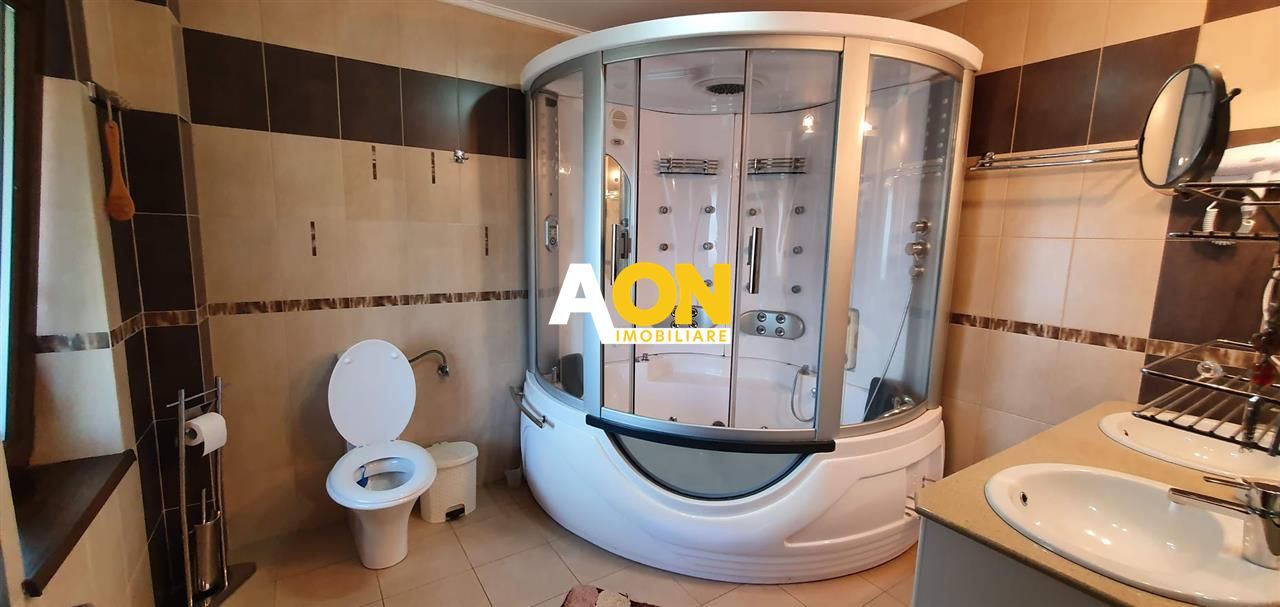 Casa 10 camere, ideala ca pensiune, zona Cetatii Alba Carolina - Poză 7