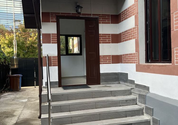 Casa Piata Victoriei/Sevastopol - Poză 2