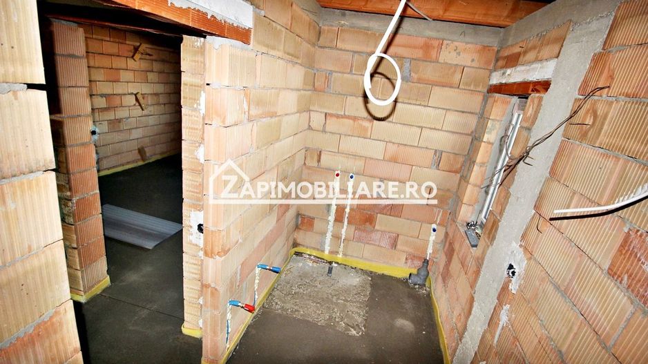 Casa la cheie 4 camere,2 bai,105mp,288 mp teren, 0% comision - Poză 15