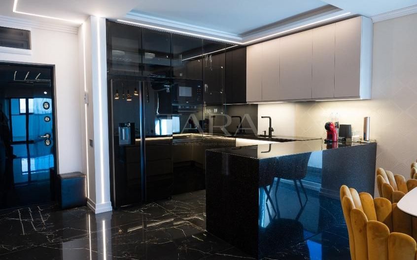 Penthouse spectaculos cu jacuzzi și panoramă unică - Poză 2