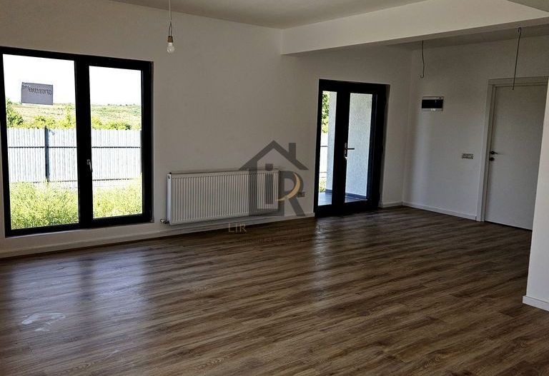 Casă individuală cu 3 camere – Vișan, Iași - Poză 9