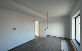 Duplex modern despartit prin baie - Mosnita Noua - Poză 9