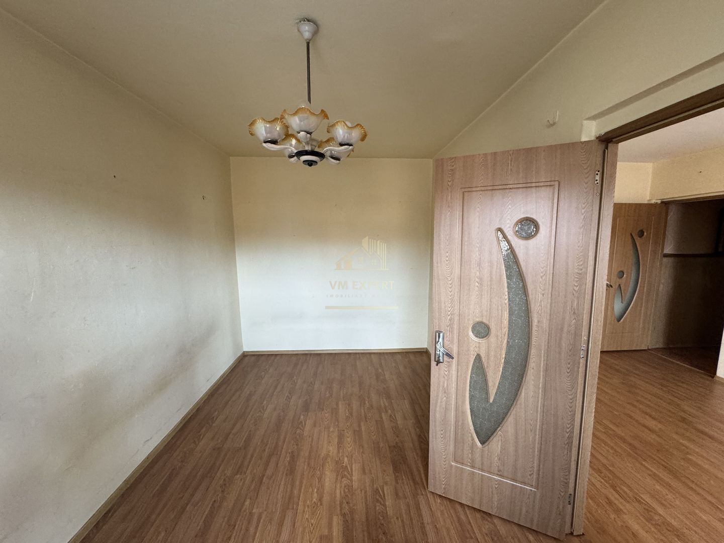 APARTAMENT 3 CAMERE, CAMPULUNG, VISOI - Poză 1