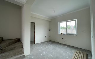 Duplex desparțit - 5 camere și 3 băi- Moșnița Nouă - Poză 3