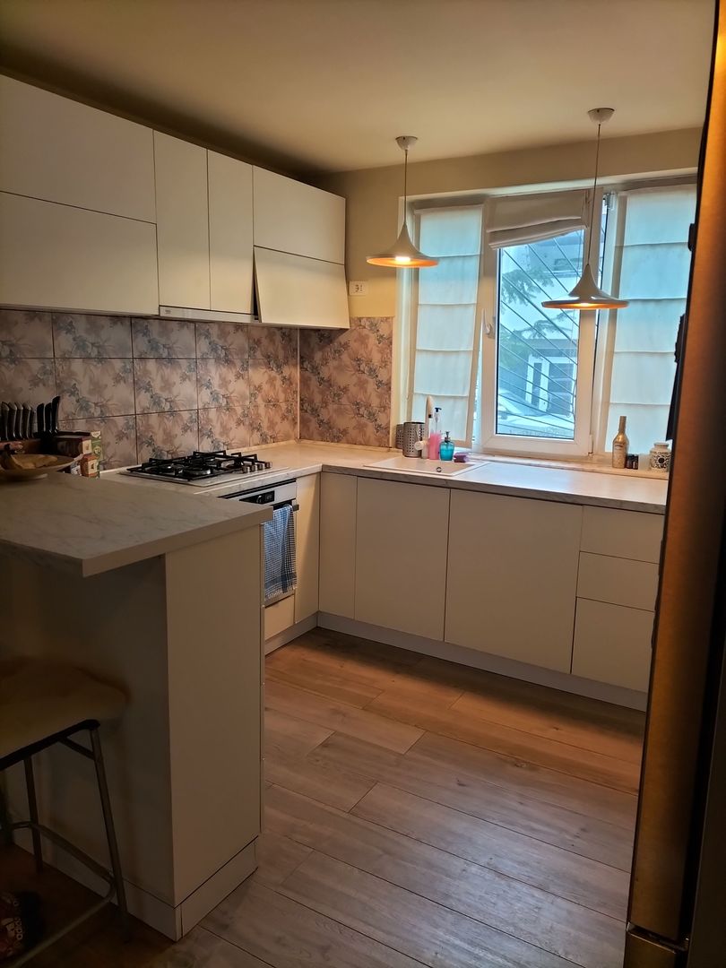 Apartament 3 camere Tineretulu, Timpuri Noi. Cu Centrala. 3 min de metrou. - Poză 1