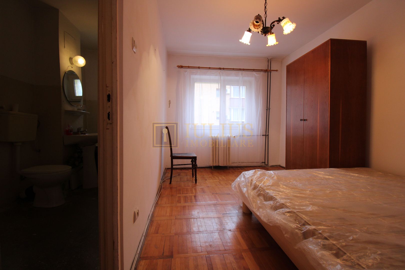 3camere, ideal pentru cei ce doresc sa renoveze de la zero un apartament. - Poză 10