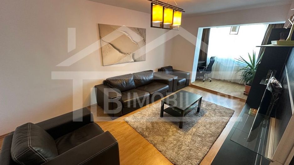 Apartament cu 3 camere, 82mp, Zona B-dul Pandurilor - Poză 2