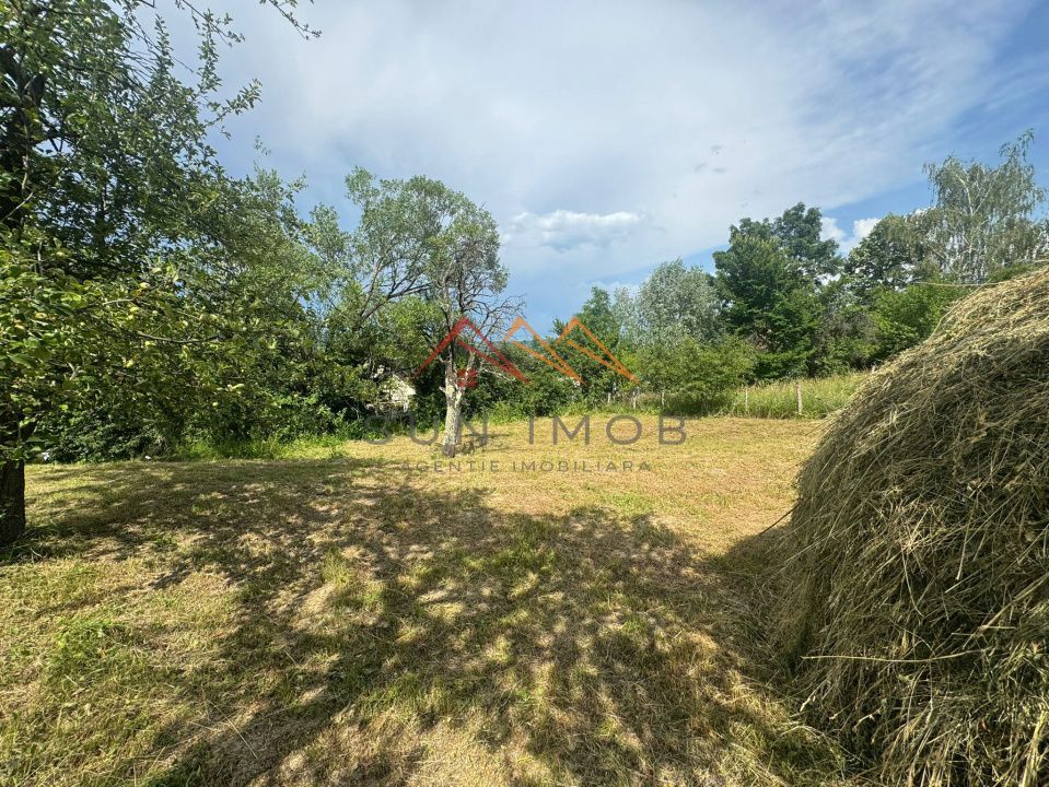 Teren 2037 mp, 17 ml deschidere, 28 euro/m2, vedere panoramica - Poză 5