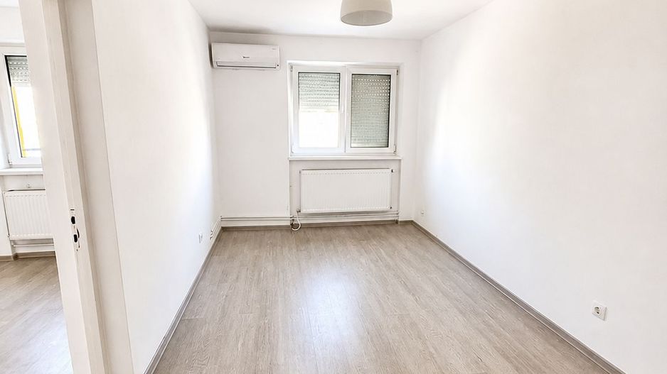 Apartament cu 3 camere renovat de vânzare in Sebeș - Poză 2