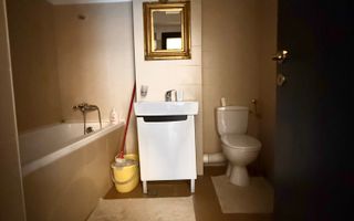 APARTAMENT cu 2 BAI si CENTRALA PROPRIE - Poză 8