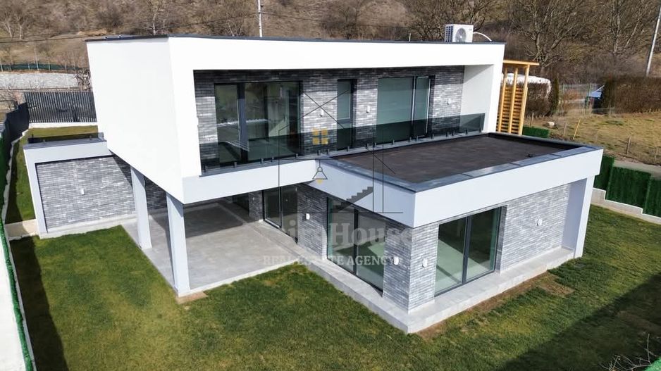 Casa individuala, 129 mp utili, teren 583 mp, terasa 68 mp, zona Sun Garden - Poză 7