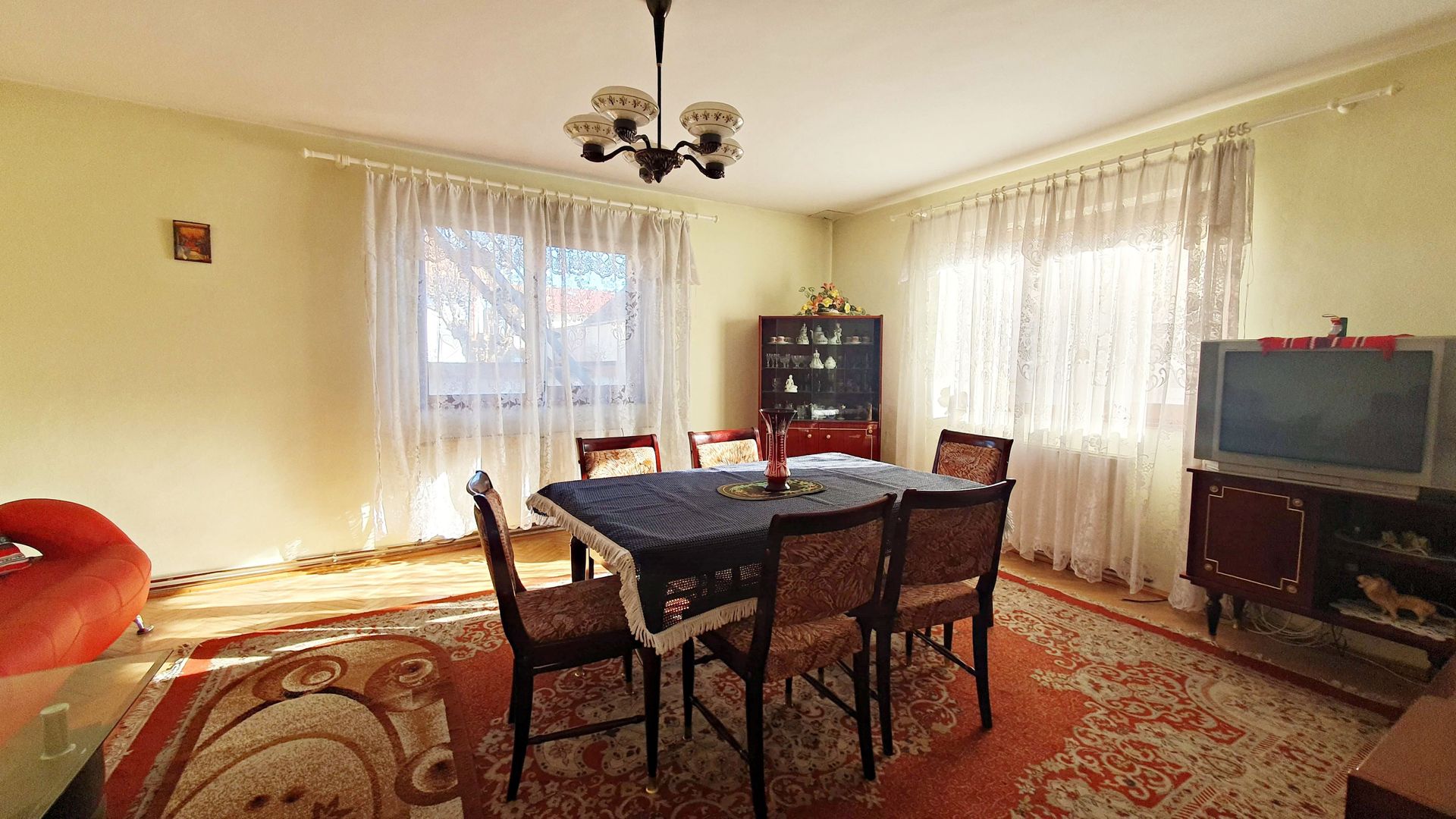 Zona Fartec -strada Buzești, Casă P+E,  construcție 1993 - Poză 5