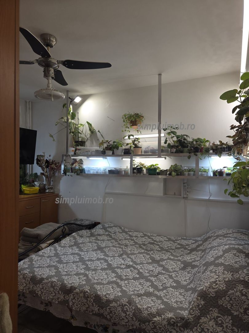 3 camere renovat Brancoveanu stradal Sector 4 - Poză 3