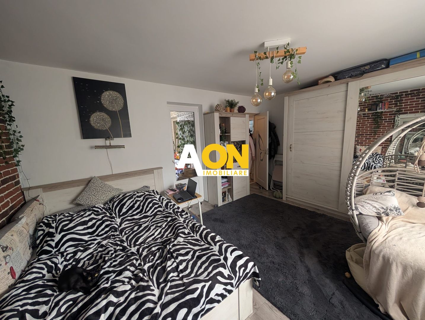 Apartament 2 Camere,35 mp, Decomandat, Et.2, Mobilat si Utilat, Cetate - Poză 1