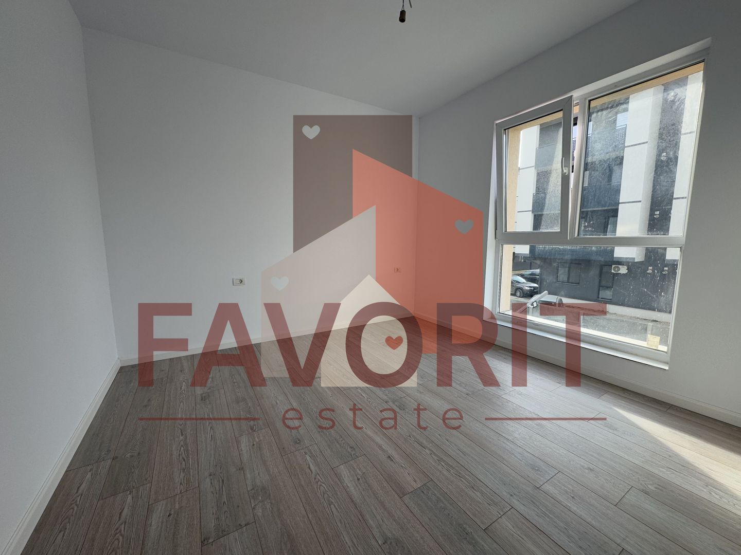 Apartament nou cu 3 camere si 2 bai la etajul 1 - Poză 1