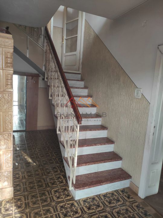 Casa D+P+E, an 1980, teren 285 m2, zona foarte buna, Campina, Prahova - Poză 6