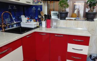 Garsonieră etaj 1, zonă Mall – mobilată și utilată, 28 mp - Poză 2