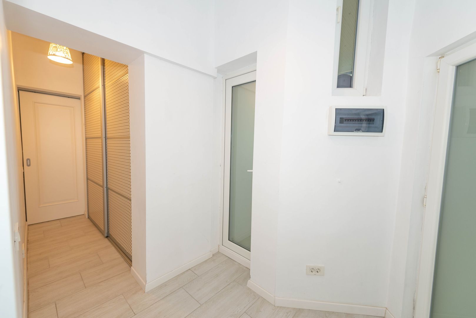 Apartament de vanzare 137 mp, zona centrala, curte proprie - Poză 18