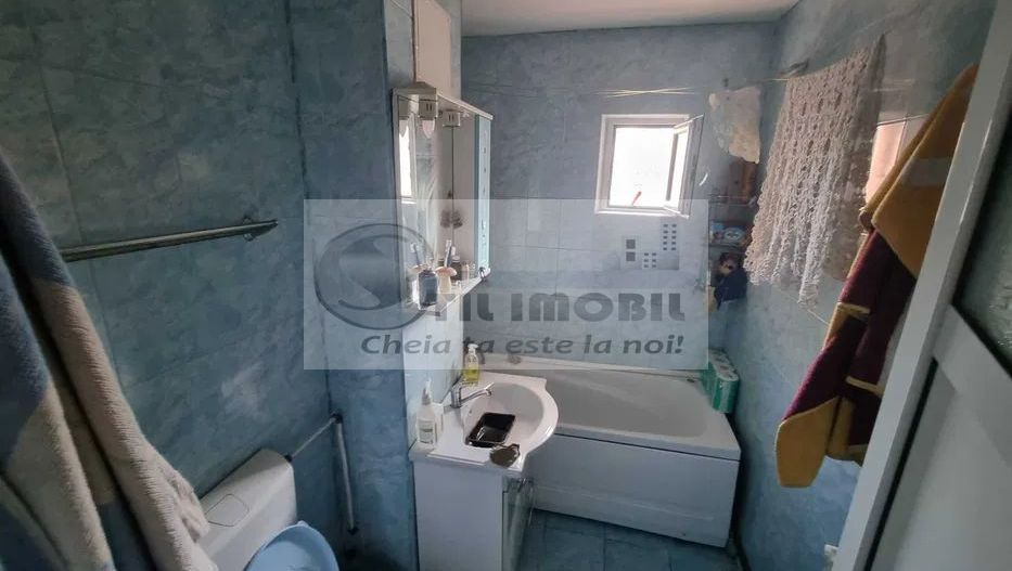 Apartament cu 3 camere, 2 bai, 69 mp - Tatarasi - 110.000 euro ! - Poză 3