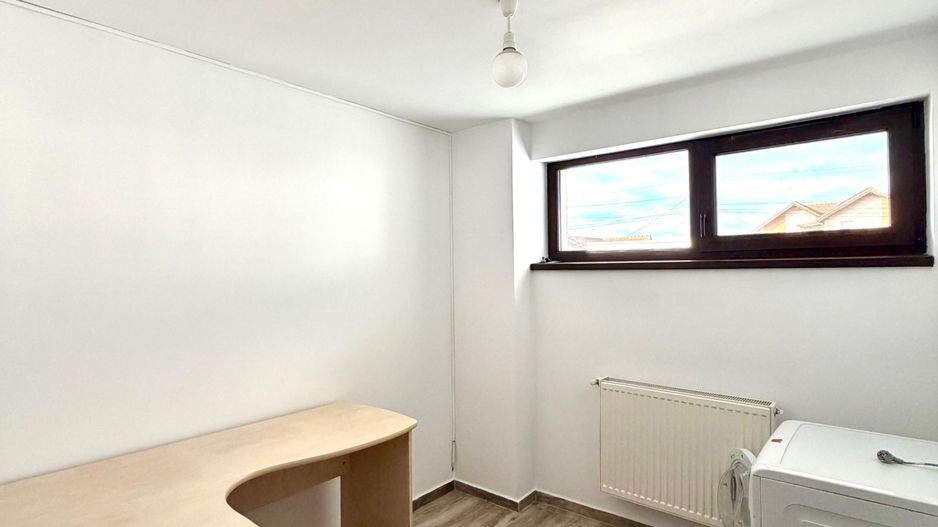 1100 e/ mp - Casa individuala  - 700 mp teren - la asfalt - Sacalaz - Poză 5