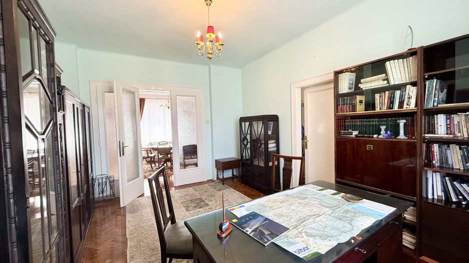 Apartament mobilat si utilat complet, zona centrala, 4 camere, 2 bai - Poză 11