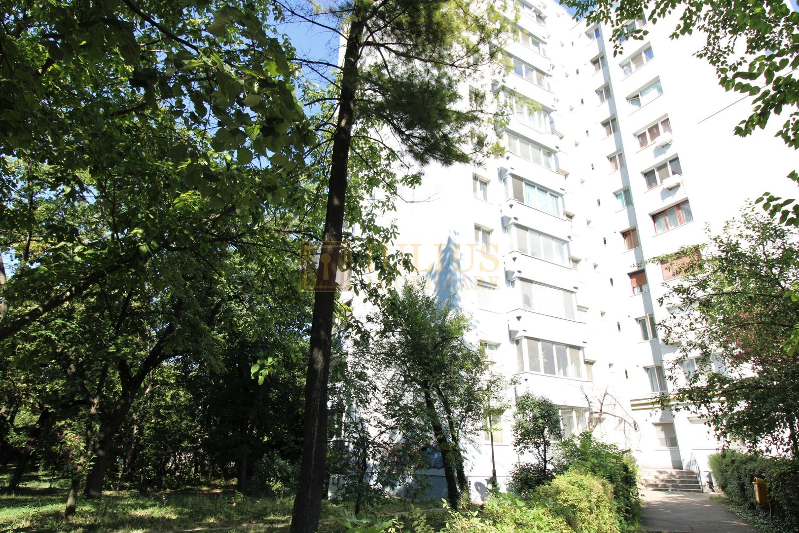 Amplasat intre Iulius Mall si Parcul Botanic, liber. - Poză 18