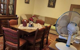 Apartament cu 3 camere de vazare in Cugir - Poză 1