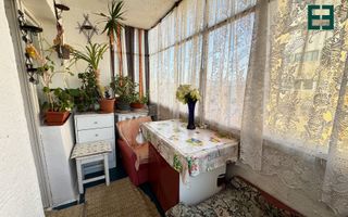 Garsoniera etajul 3 zona Aurel Vlaicu - Arad - Poză 8