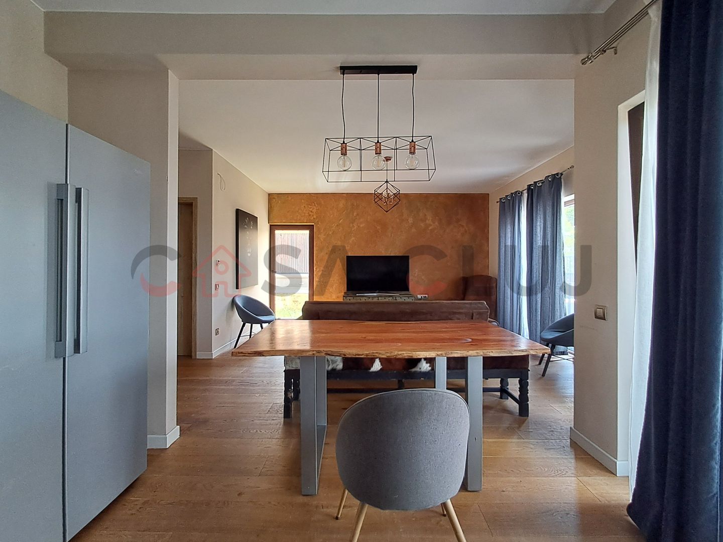 Apartament pe 2 nivele la vilă + Curte, Piscină, Saună și garaj, Gruia!! - Poză 1