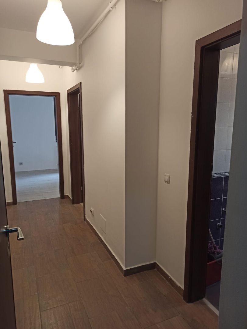 2cam-studio partial mobilat+parcare/20min metrou Leonida/Berceni - Poză 1