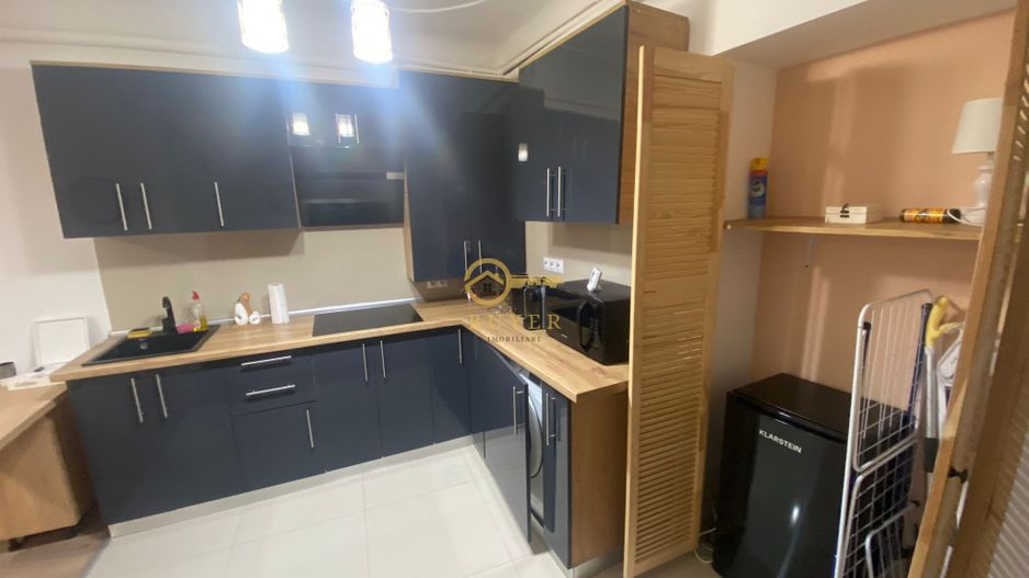 Apartament in centru vechi- Renovat complet- Pretabil investitie - Poză 2