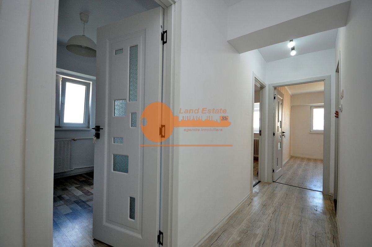 Apartament cu 3 camere in zona Pacii-Apusului - Poză 16