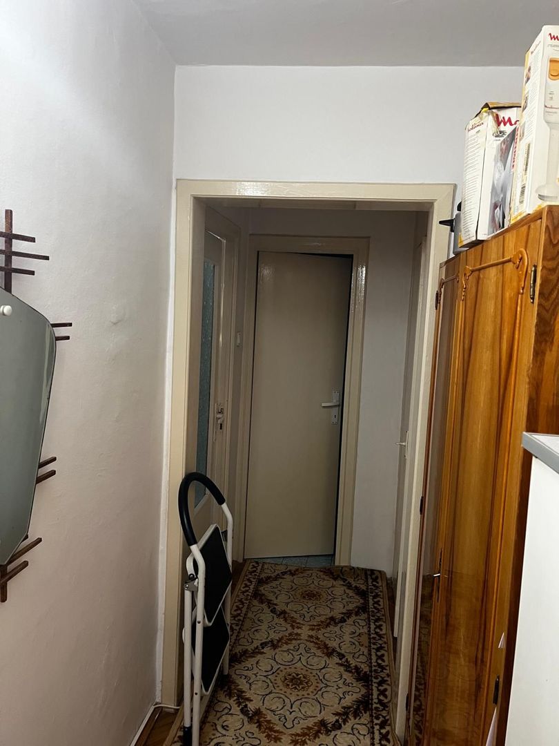 Apartament cu 4 camere, 80 mp utili la etajul 1 chiar in Calea Lipovei - Poză 11