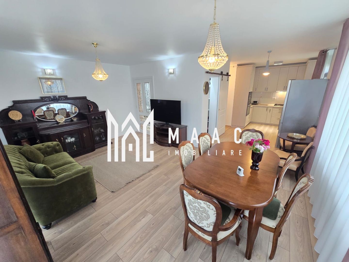 Apartament superb 3 camere 2 bai 2 balcoane Selimbar Lidl - Poză 1