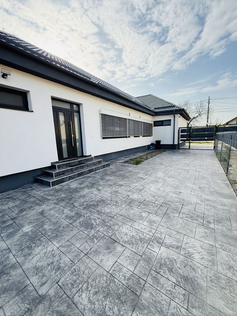 Giroc Central | Casă renovată 2025 | Teren până la 2000 mp | Locație excelentă - Poză 6