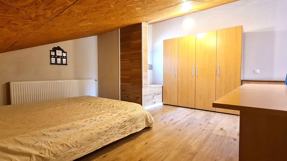 Casa semimobilata semiutilata modern cartier Izvor Tarlungeni Brasov - Poză 11