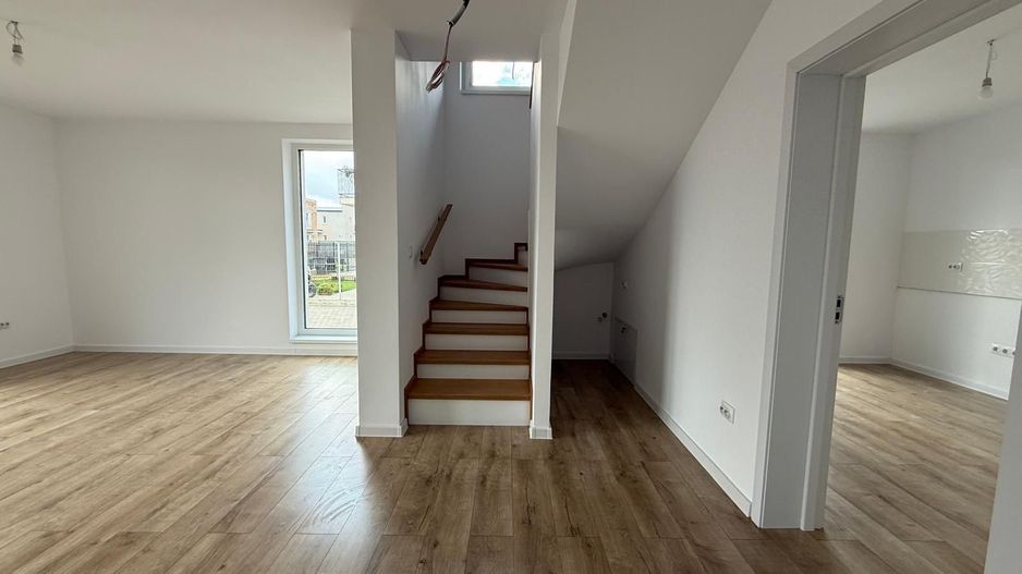 Casa/Vilă P+1 cu 4 camere de vânzare - Sânpetru - Poză 6